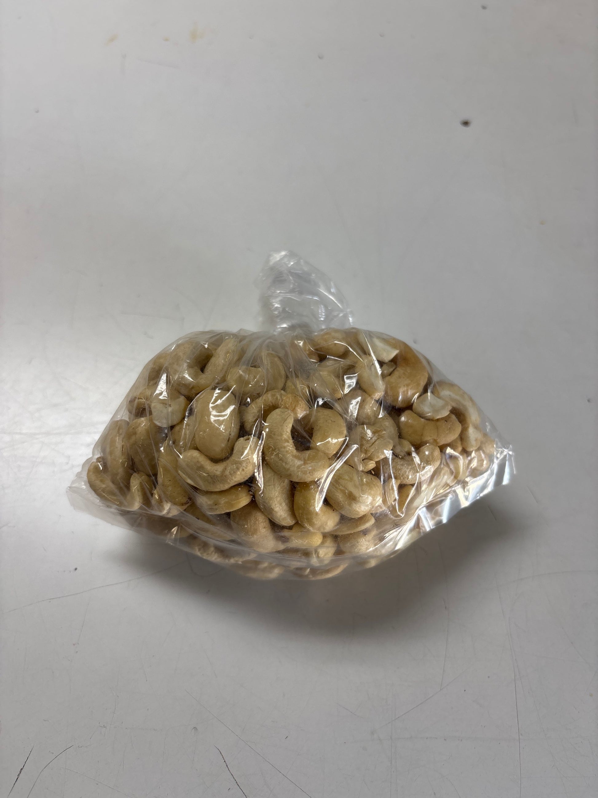 Jamaican Cashews 0.5lb image 0