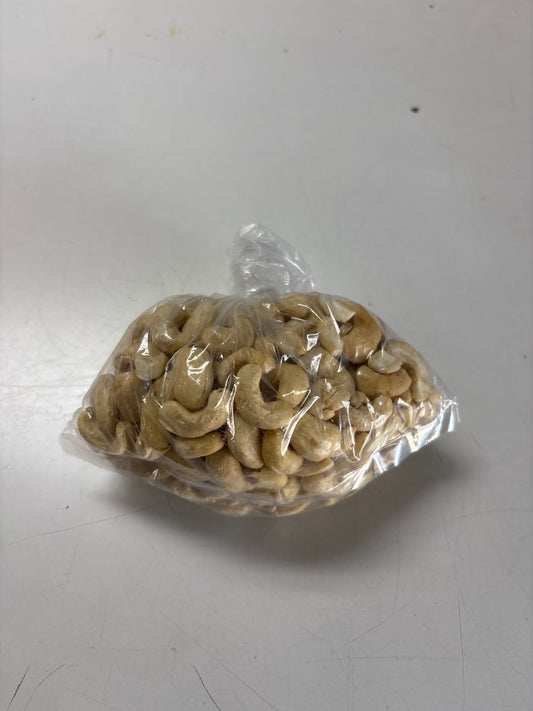 Jamaican Cashews 0.5lb image 0